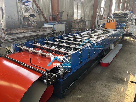 High Speed 45# Steel Roller Roofing Sheet Forming Machine met 4 kW motorvermogen