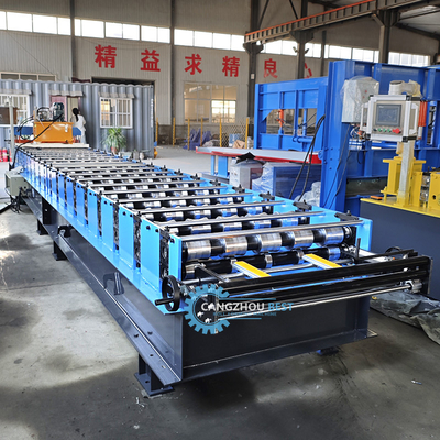 Automatisch snijden van stalen dakbedekking dakplaat rib panel rollen vormmachine