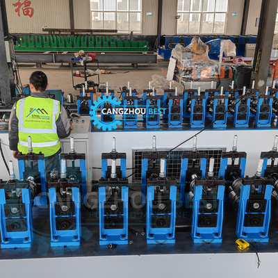 Koud gevormd staal Hoog snelheid 20-25m/min C Stut Koud rollen vormen machine