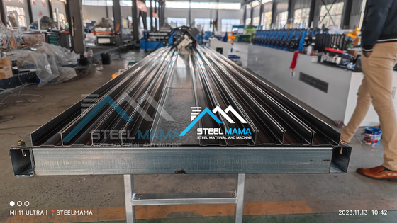 High-speed PLC-gestuurd strijkstok- en spoorrolvormende machine voor C U L T plafondnet