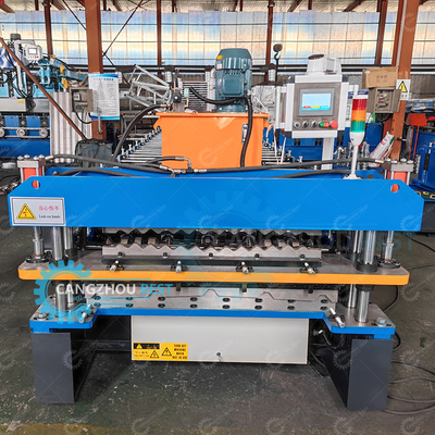 Machine voor het maken van hoge snelheidsgolfplaten en trapezodiale platen voor profielvliegzaaghakker