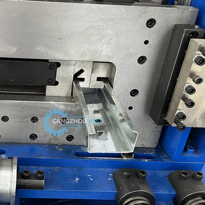 Automatisch Czu Purlin Hydraulisch Ponsen en Snijden Rollen Vormmachine