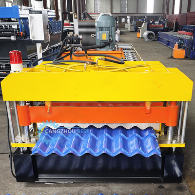 Brazilië Materiaal Dikte 0,3-0,8 mm Rolvormende machine Metalen stalen daktegel maken Hydraulisch snijden