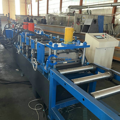 Hydraulische snijmachine met zelfvergrendeling gegalvaniseerd stalen deurraam rolvormende machine