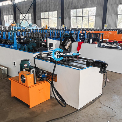 Machine voor het vormen van staalstaven en -rollen voor staalconstructies van 7,5*1,2*1,5 m