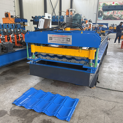 PLC-gecontroleerde rolvormende machine voor het vormen van metalen daktegels