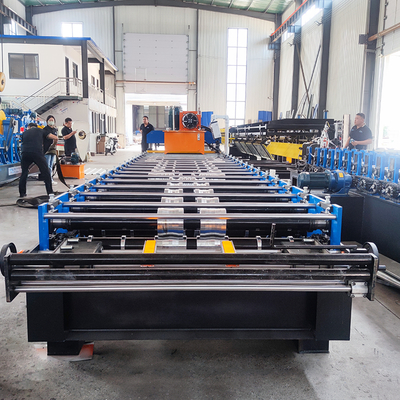 Machine voor het vormgeven van metalen platen met hoge ribbenkleur