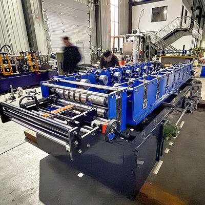 Draagbare stalen profiel zelfsluitende auto Kr24 staande naad die rolvormmachine maakt