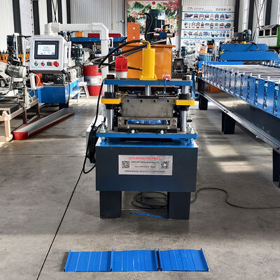 Zelfsluitende dakpaneelrolvormmachine