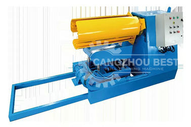 Het hoge snelheid Gegalvaniseerde Broodje die van het Dakwerkblad Machine met Hydraulisch Knipsel vormen