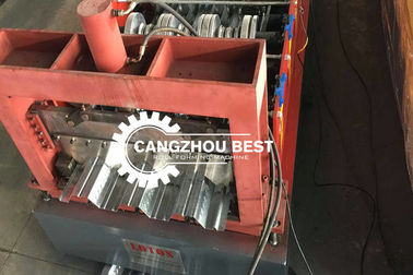 Spiraalbreedte 1250mm Metalen staal gegalvaniseerde vloerdekplaat rollenvormende machine