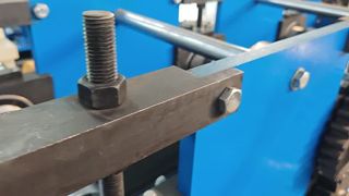 Stalen hoekrolvormmachine